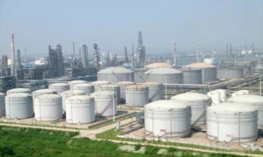 Avantages et inconvénients du capteur de niveau de liquide magnétostrictif dans un réservoir